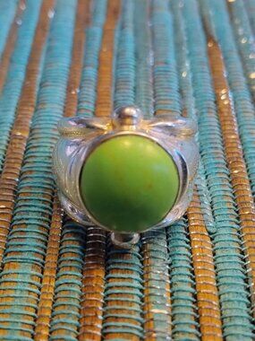 VINTAGE Spider Web Green Turquoise Ring .925 Size 7